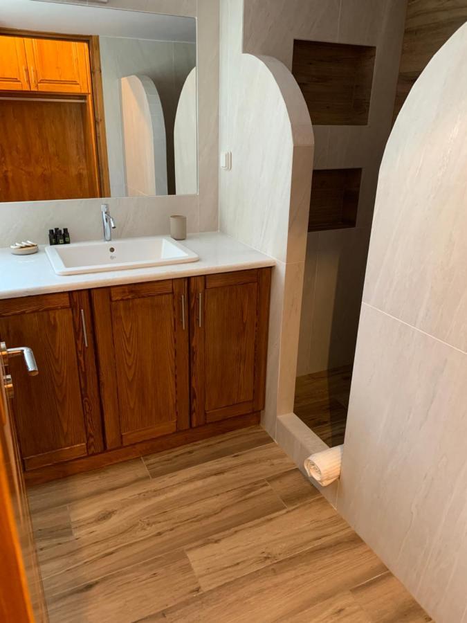 Komis Crown - Luxury Apartments Komi  Ngoại thất bức ảnh